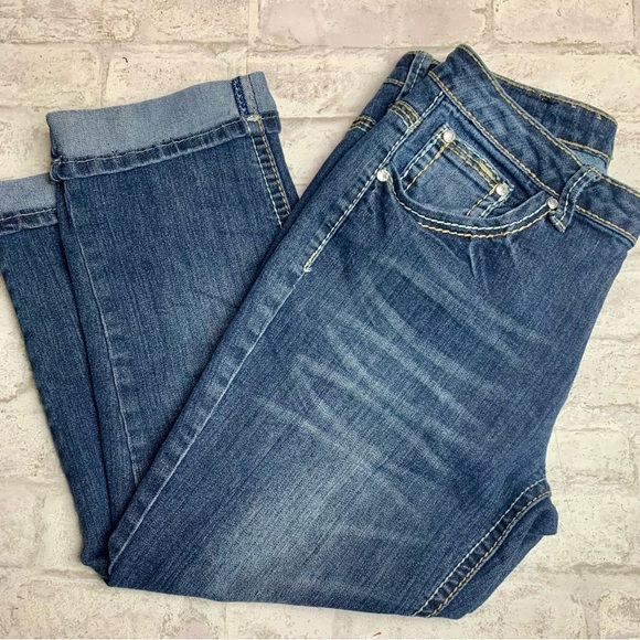 Earl Denim Capri Cuffed Women's  jeans Sz 8 Embroidered Embellished Flap Pocket - Picture 1 of 9